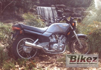 1982 Yamaha XZ 550 photo